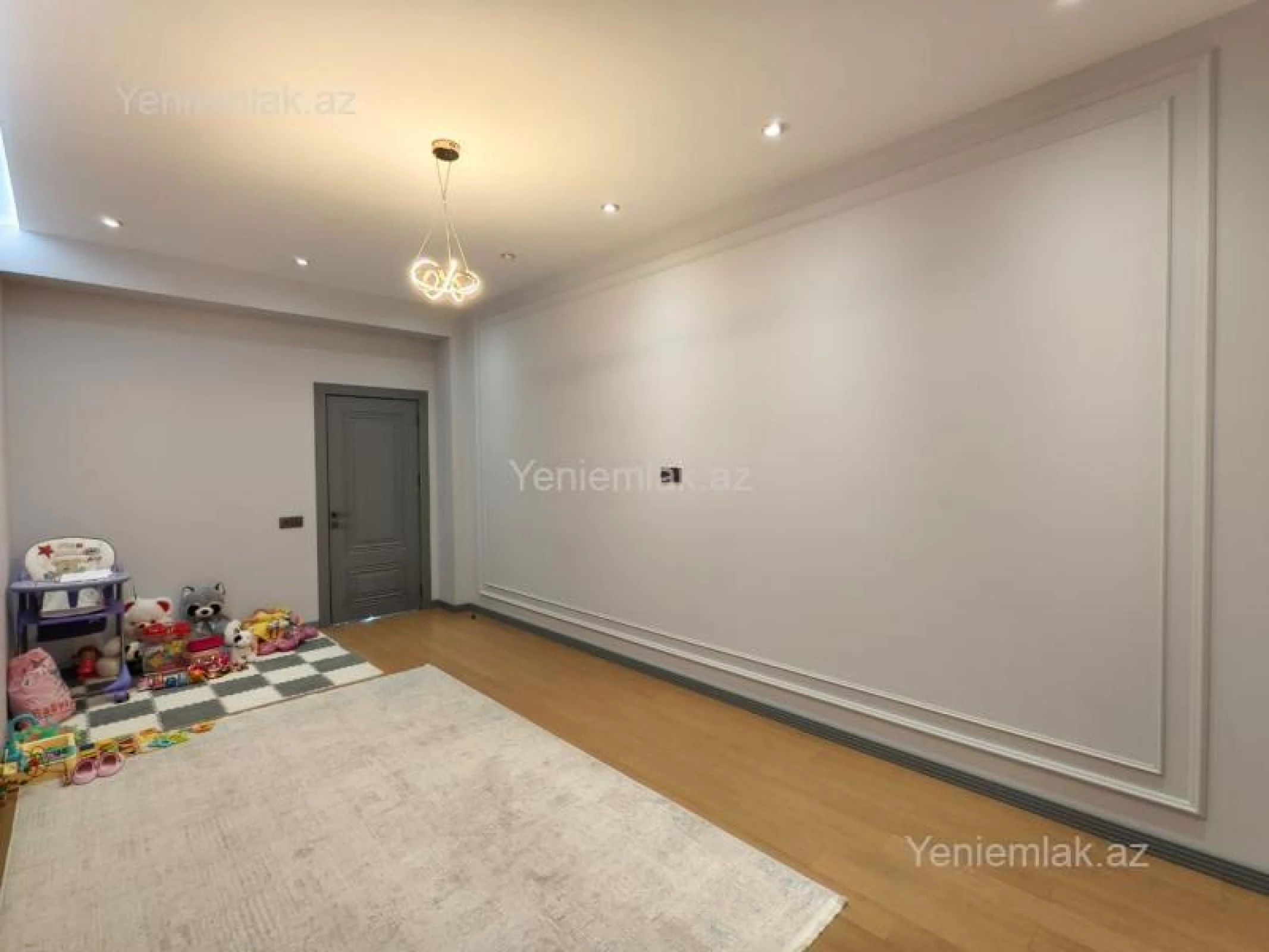 Satılır 3 otaqlı yeni tikili 158 m²
