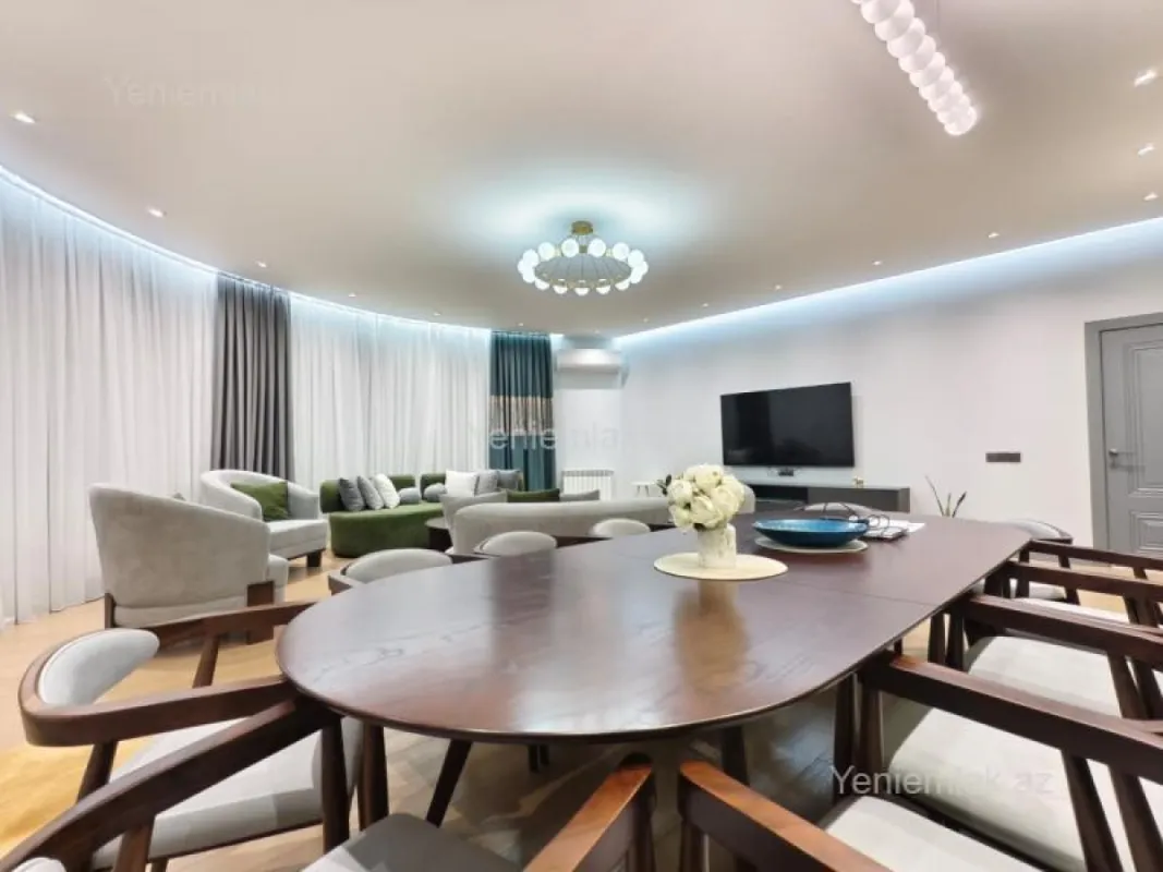 Satılır 3 otaqlı yeni tikili 158 m²