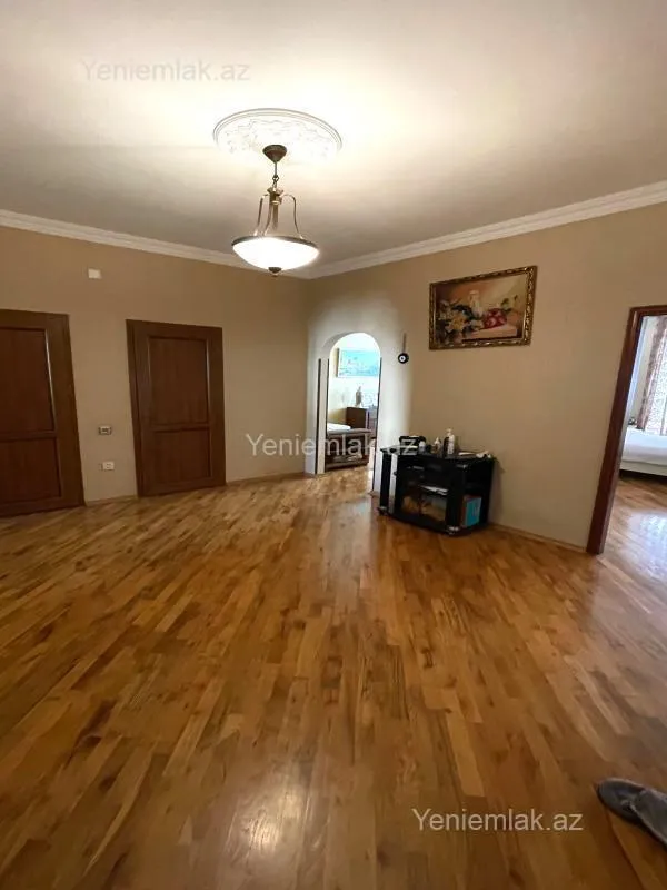 Satılır 3 otaqlı yeni tikili 117 m²