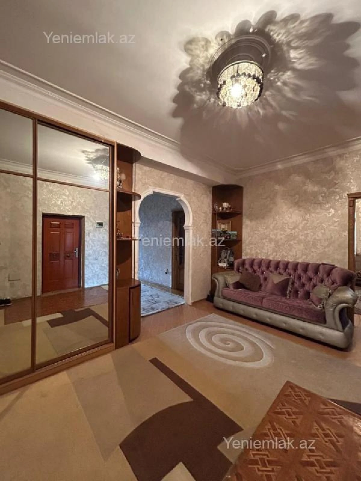 Satılır 4 otaqlı yeni tikili 210 m²