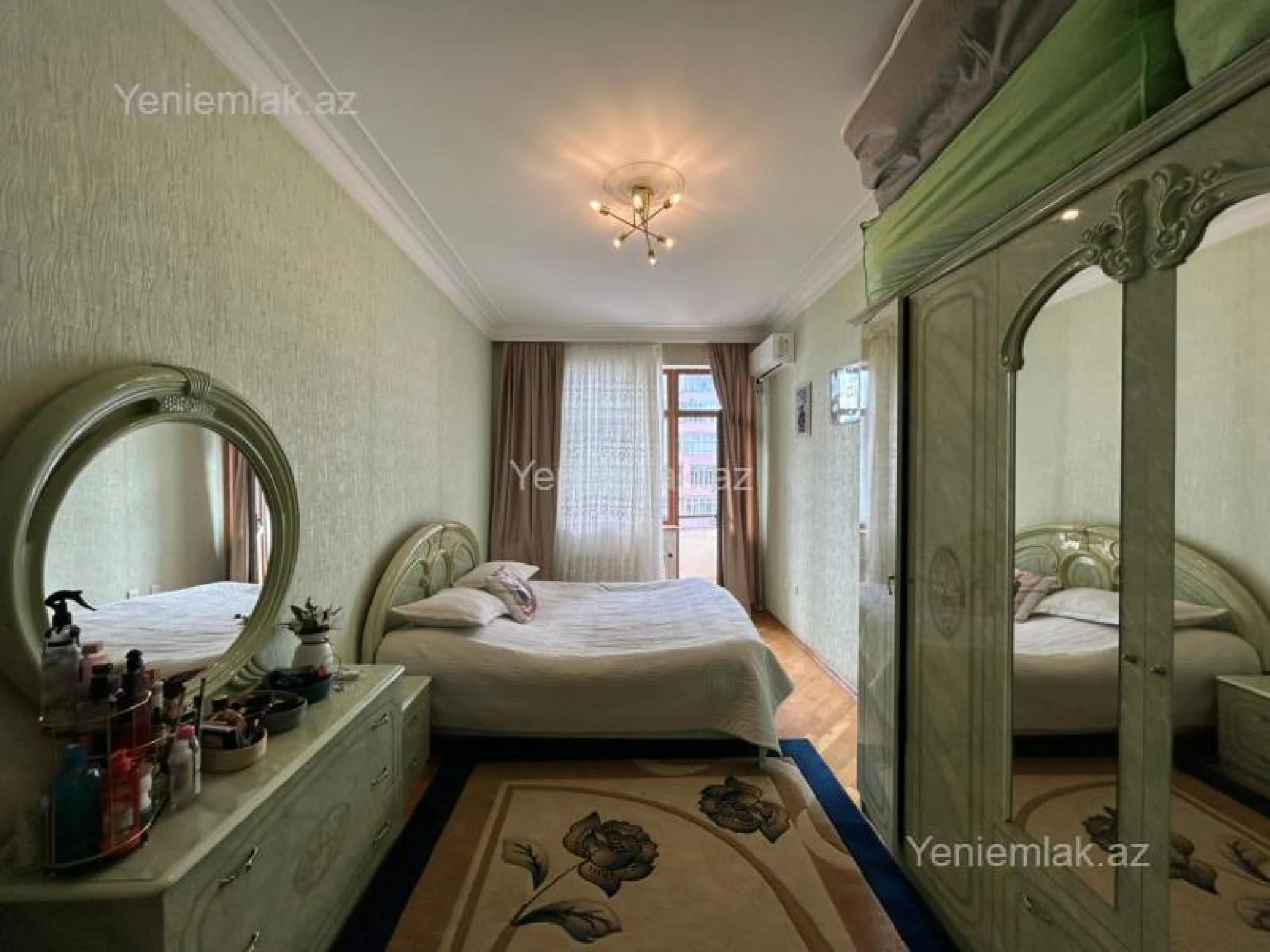 Satılır 4 otaqlı yeni tikili 210 m²