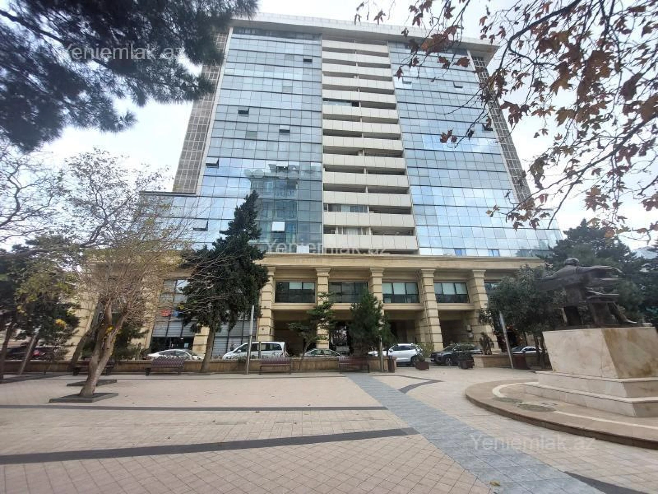 Satılır 3 otaqlı köhnə tikili 110 m²