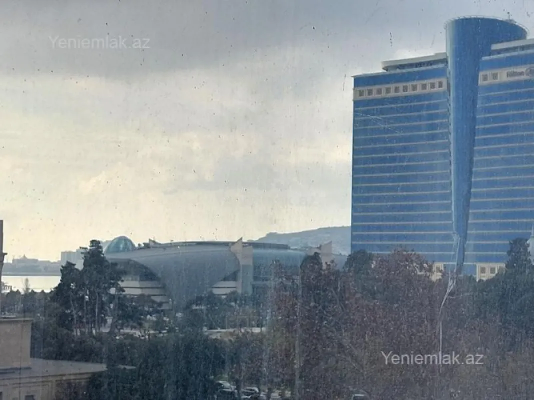 Satılır 3 otaqlı köhnə tikili 110 m²