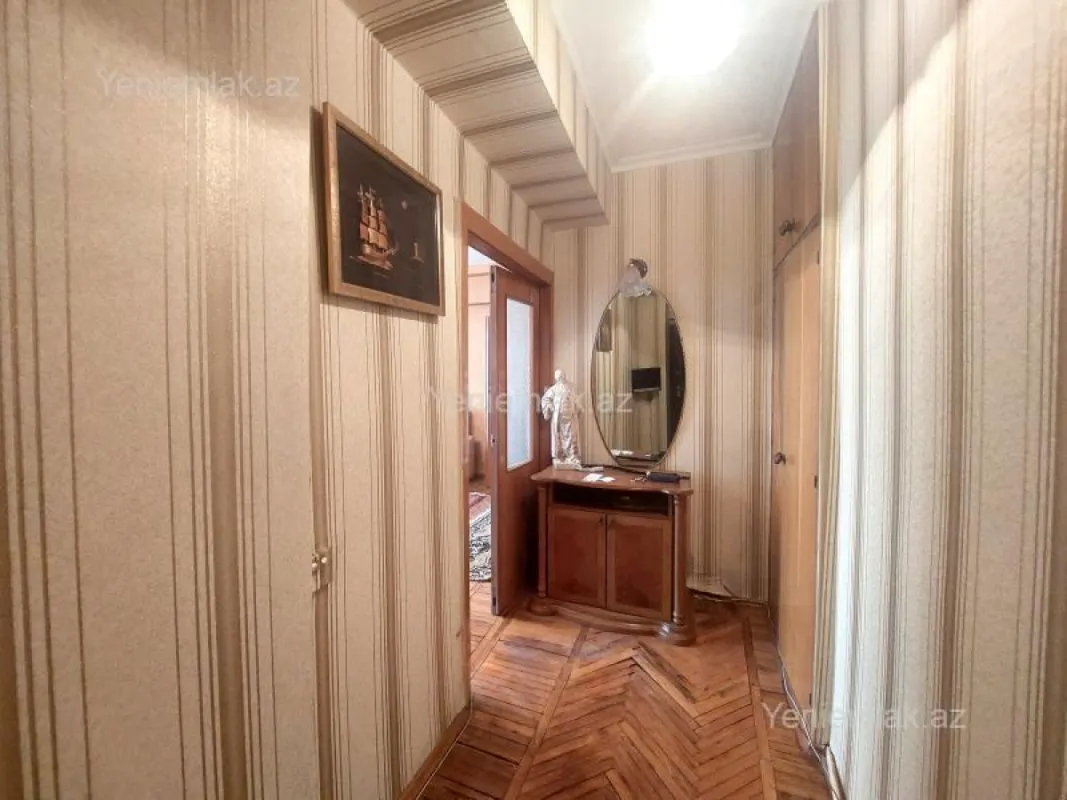 Satılır 3 otaqlı köhnə tikili 110 m²