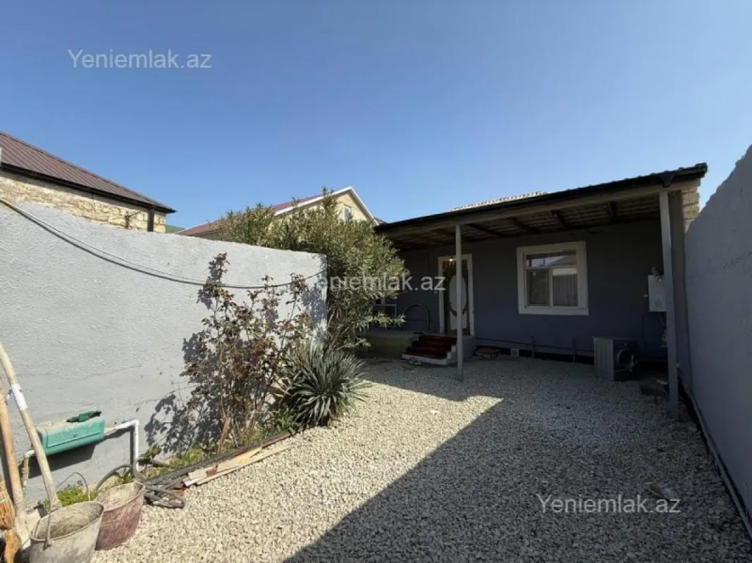 Satılır 3 otaqlı həyət evi 100 m²