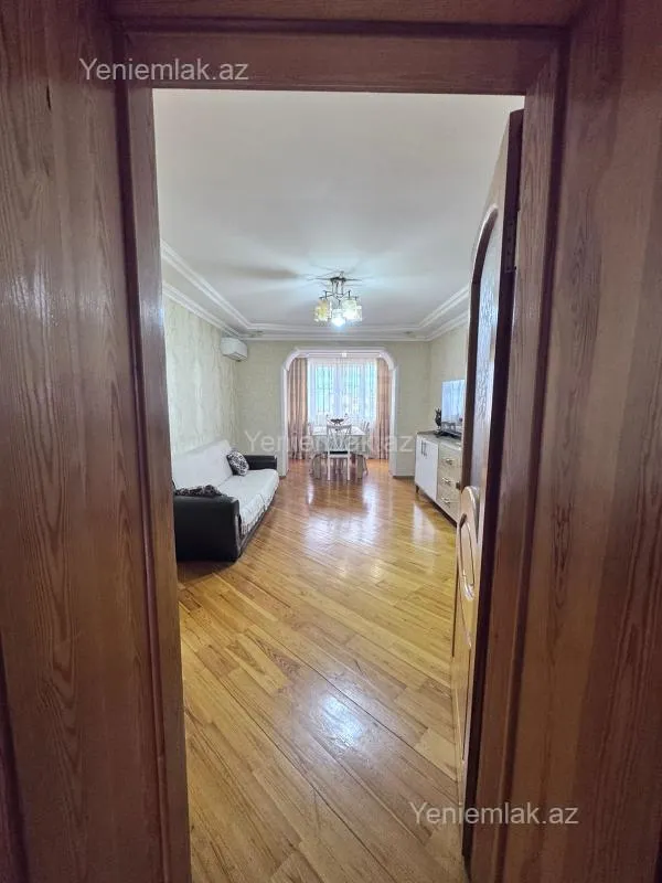 Satılır 3 otaqlı köhnə tikili 60 m²