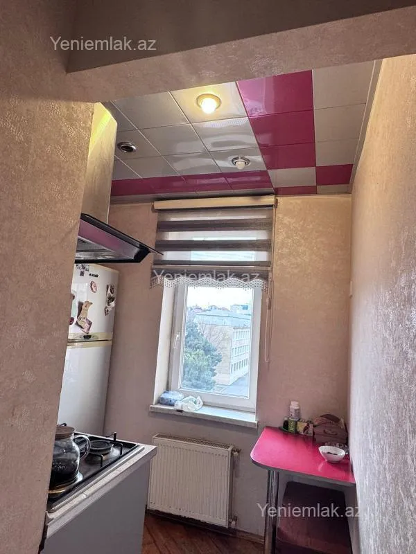 Satılır 3 otaqlı köhnə tikili 60 m²