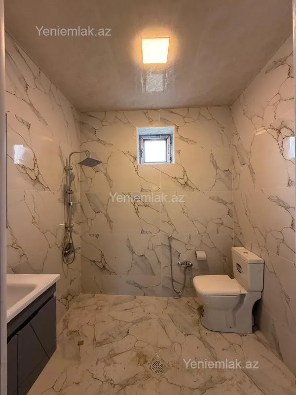 Satılır 5 otaqlı həyət evi 150 m²