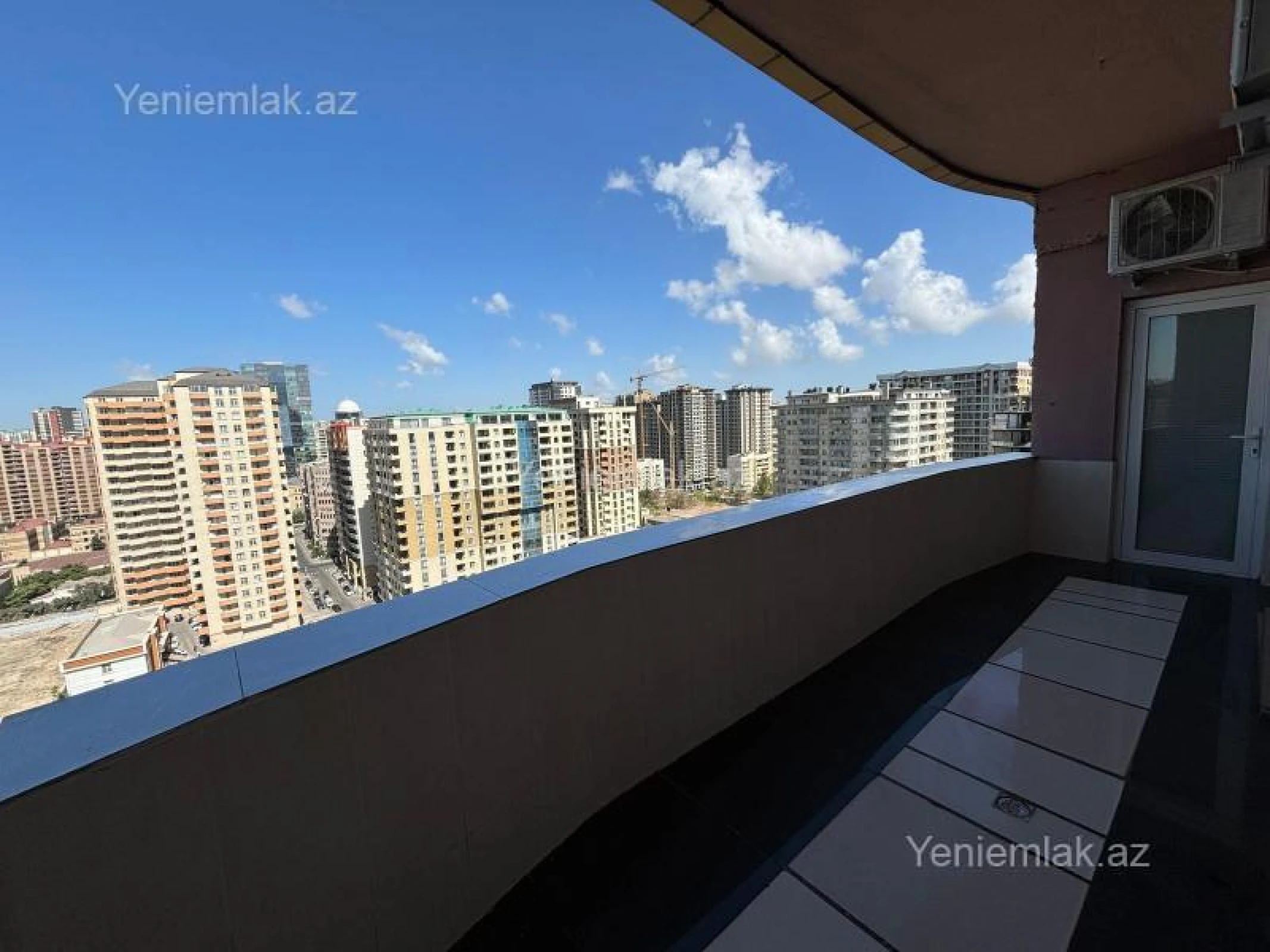 Satılır 3 otaqlı yeni tikili 140 m²