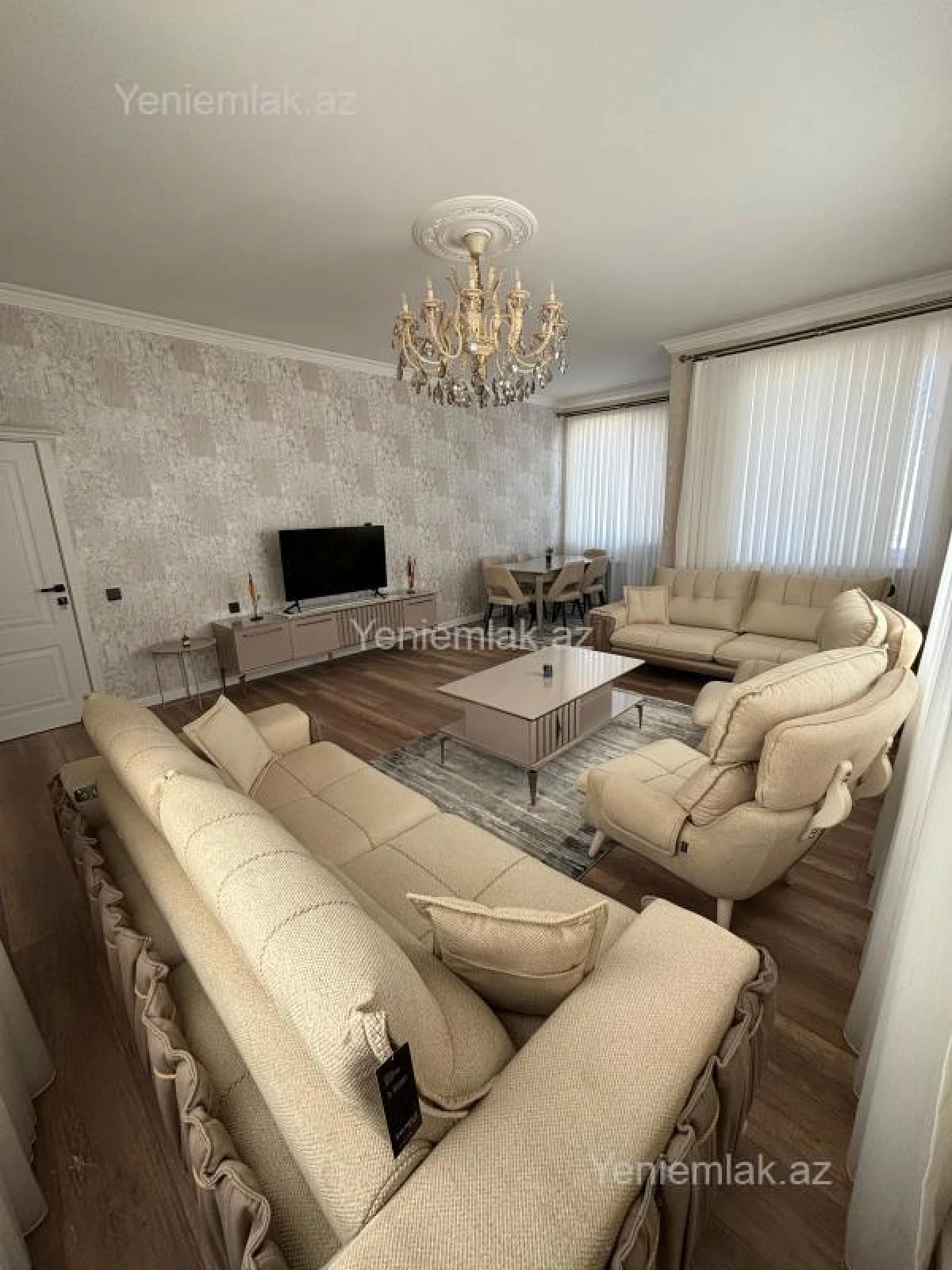 Satılır 3 otaqlı yeni tikili 140 m²