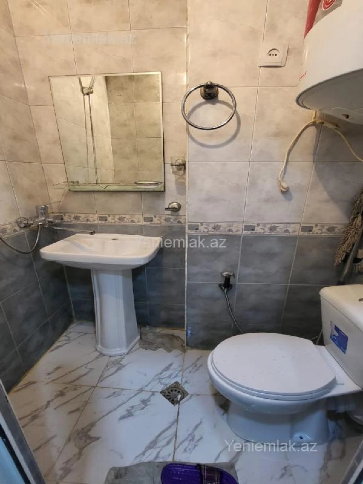 Satılır 1 otaqlı köhnə tikili 32 m²