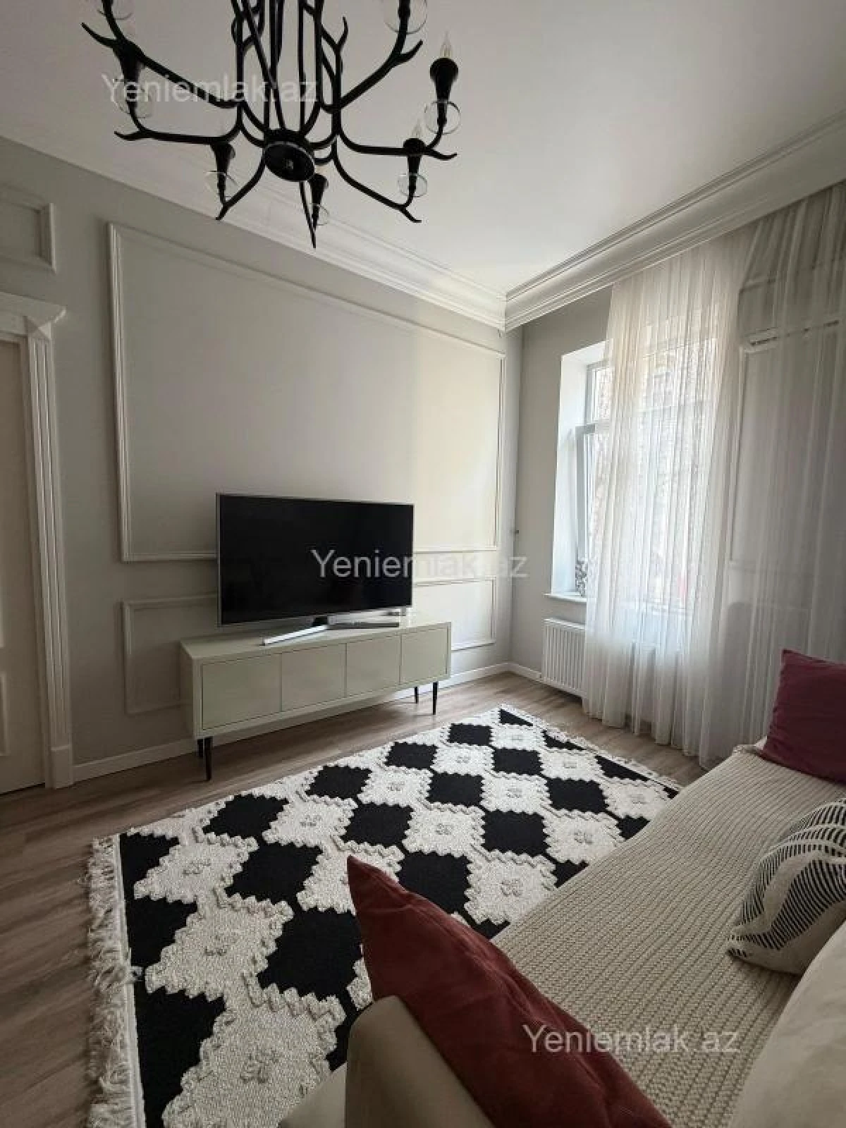Satılır 2 otaqlı köhnə tikili 50 m²