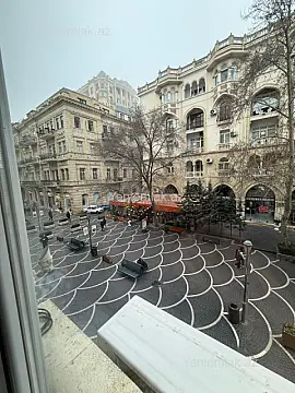 Satılır 2 otaqlı köhnə tikili 50 m²