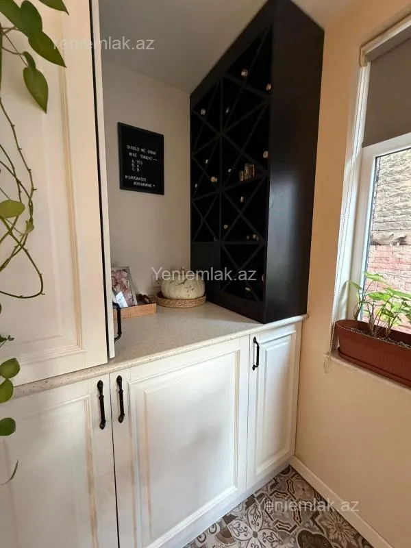 Satılır 2 otaqlı köhnə tikili 50 m²