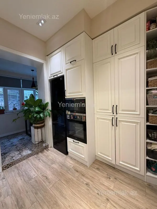 Satılır 2 otaqlı köhnə tikili 50 m²