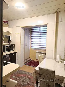 Satılır 2 otaqlı köhnə tikili 55 m²