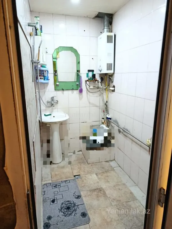 Satılır 2 otaqlı köhnə tikili 55 m²