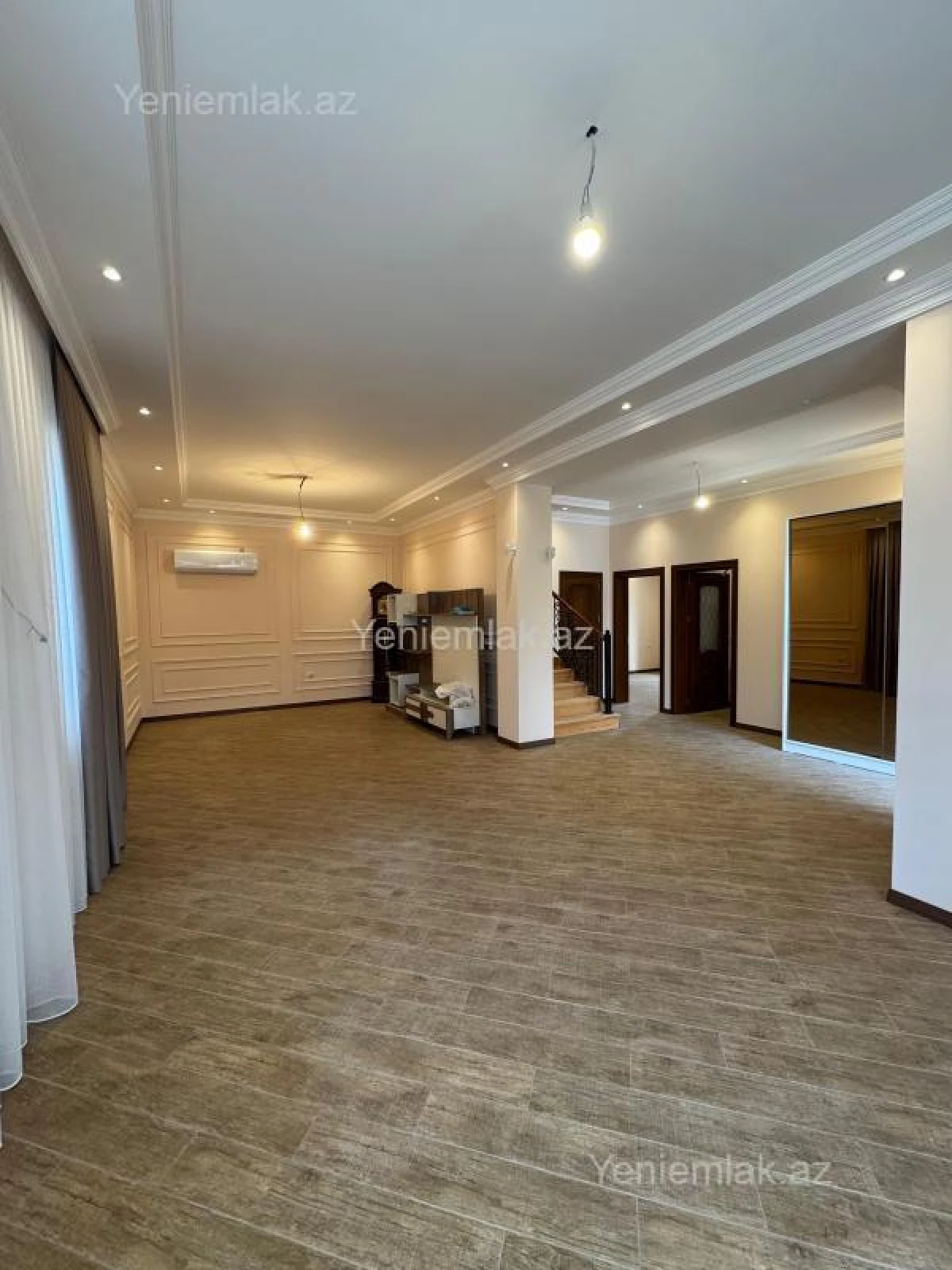 Satılır 6 otaqlı həyət evi 250 m²