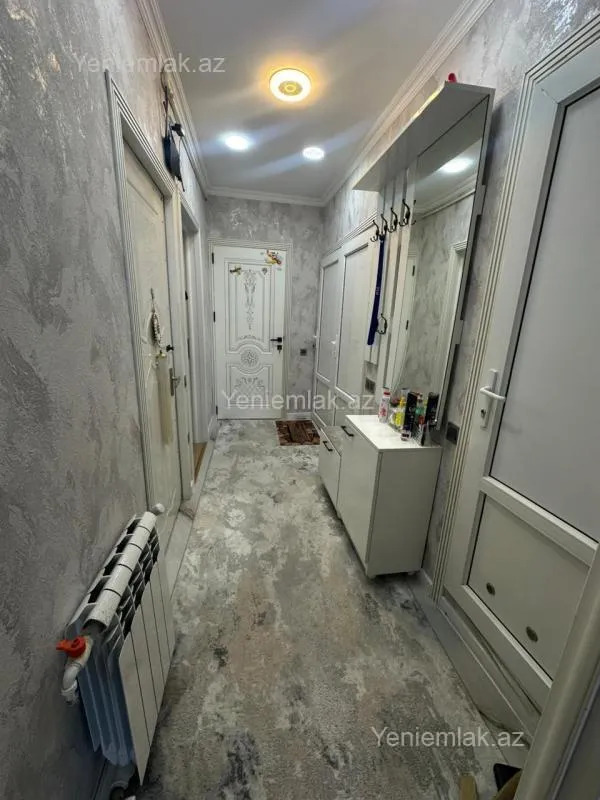 Satılır 2 otaqlı köhnə tikili 60 m²