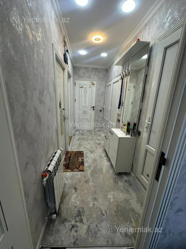 Satılır 2 otaqlı köhnə tikili 60 m²