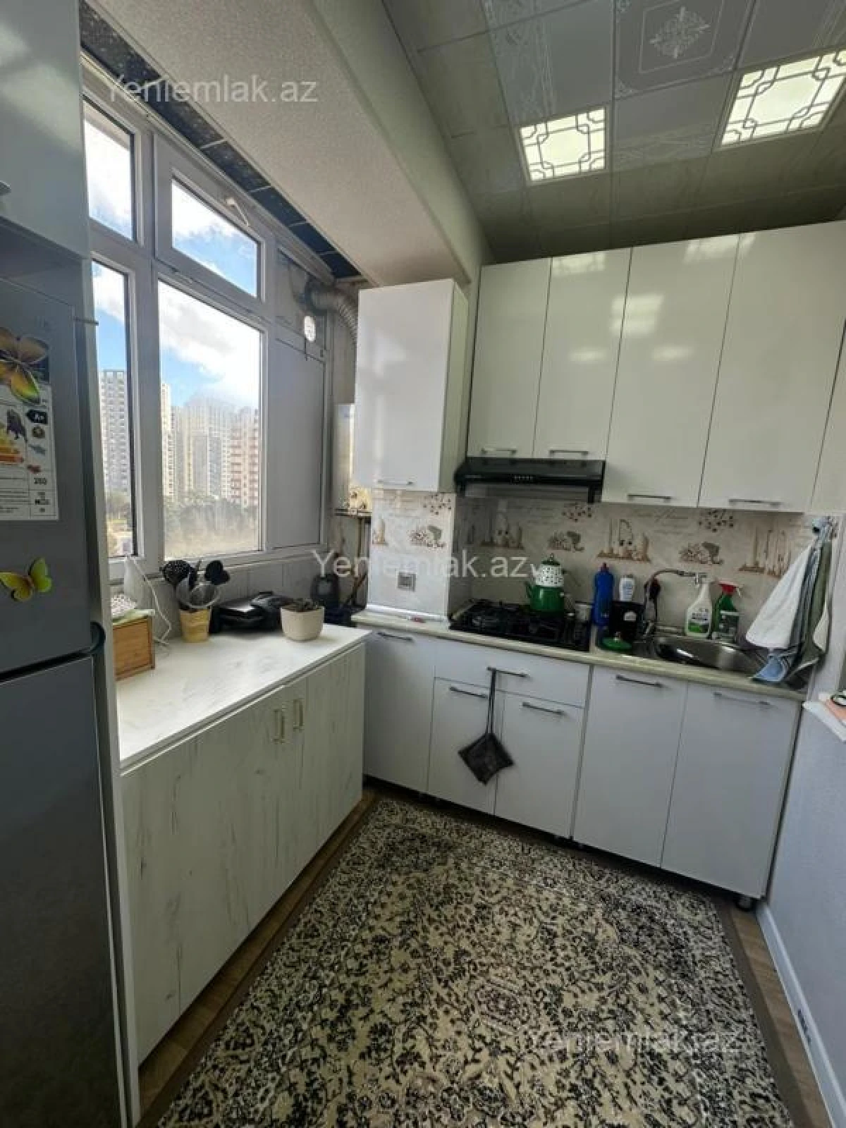 Satılır 2 otaqlı köhnə tikili 60 m²