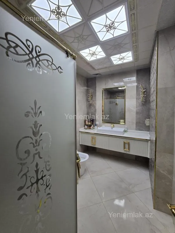 Satılır 3 otaqlı yeni tikili 120 m²