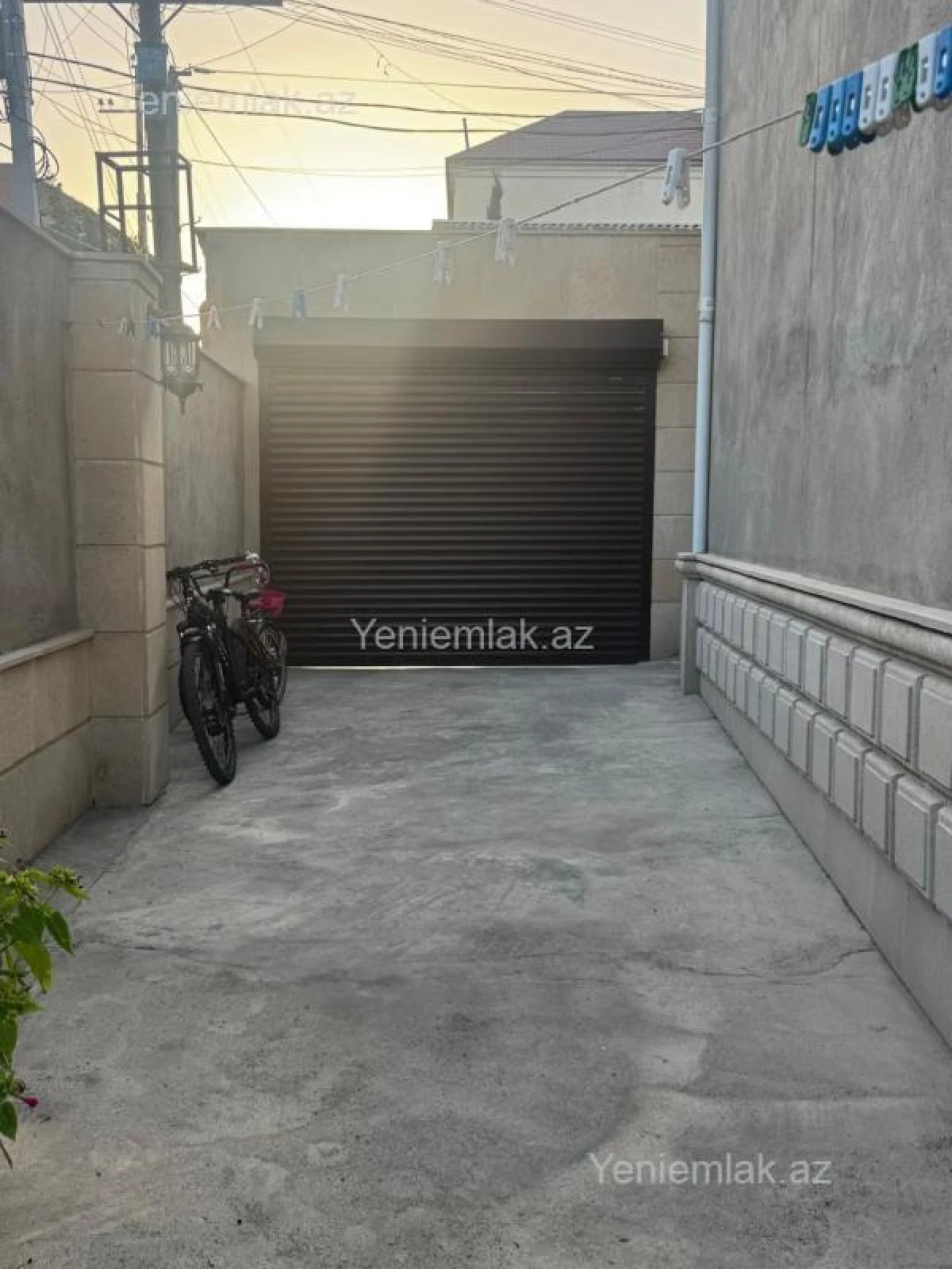 Satılır 5 otaqlı həyət evi 180 m²