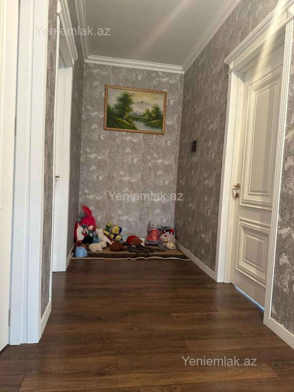 Satılır 5 otaqlı həyət evi 180 m²