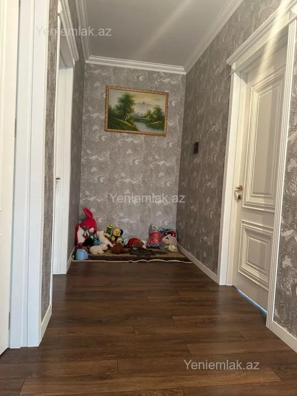 Satılır 5 otaqlı həyət evi 180 m²