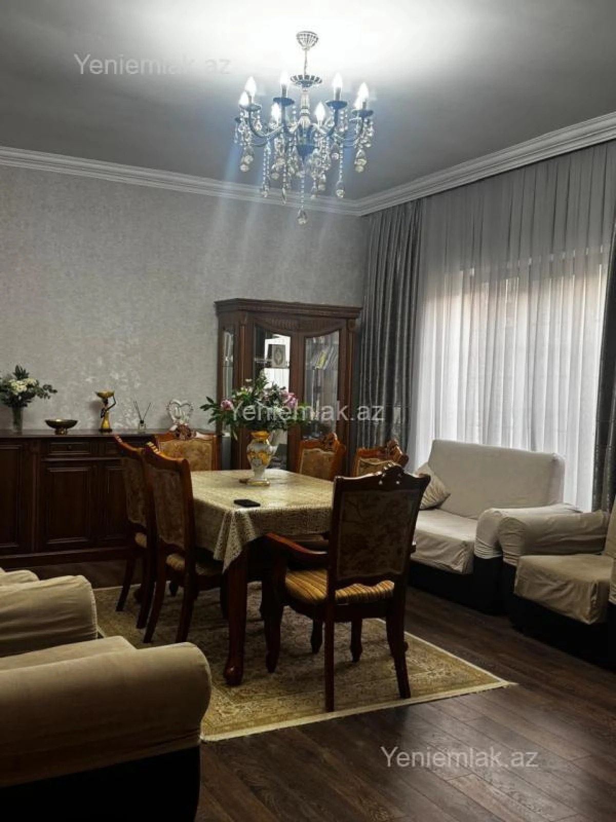 Satılır 5 otaqlı həyət evi 180 m²