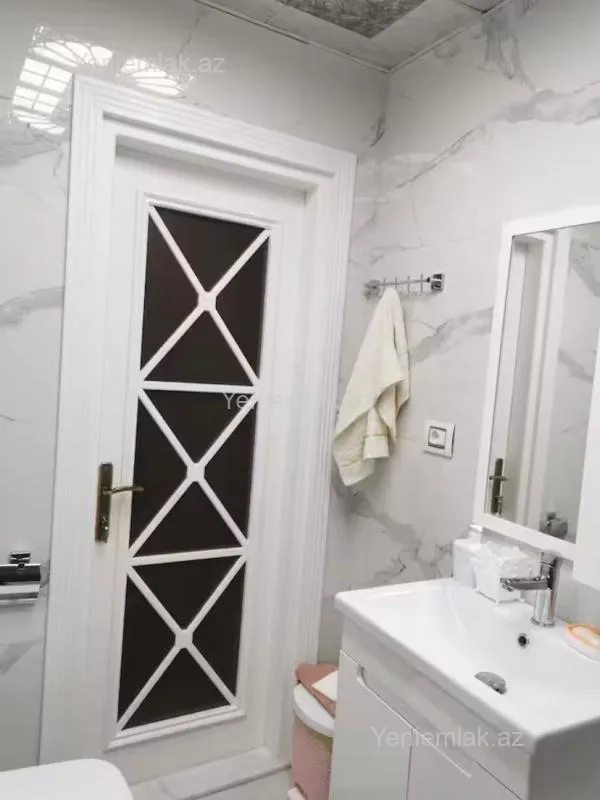 Satılır 1 otaqlı köhnə tikili 60 m²