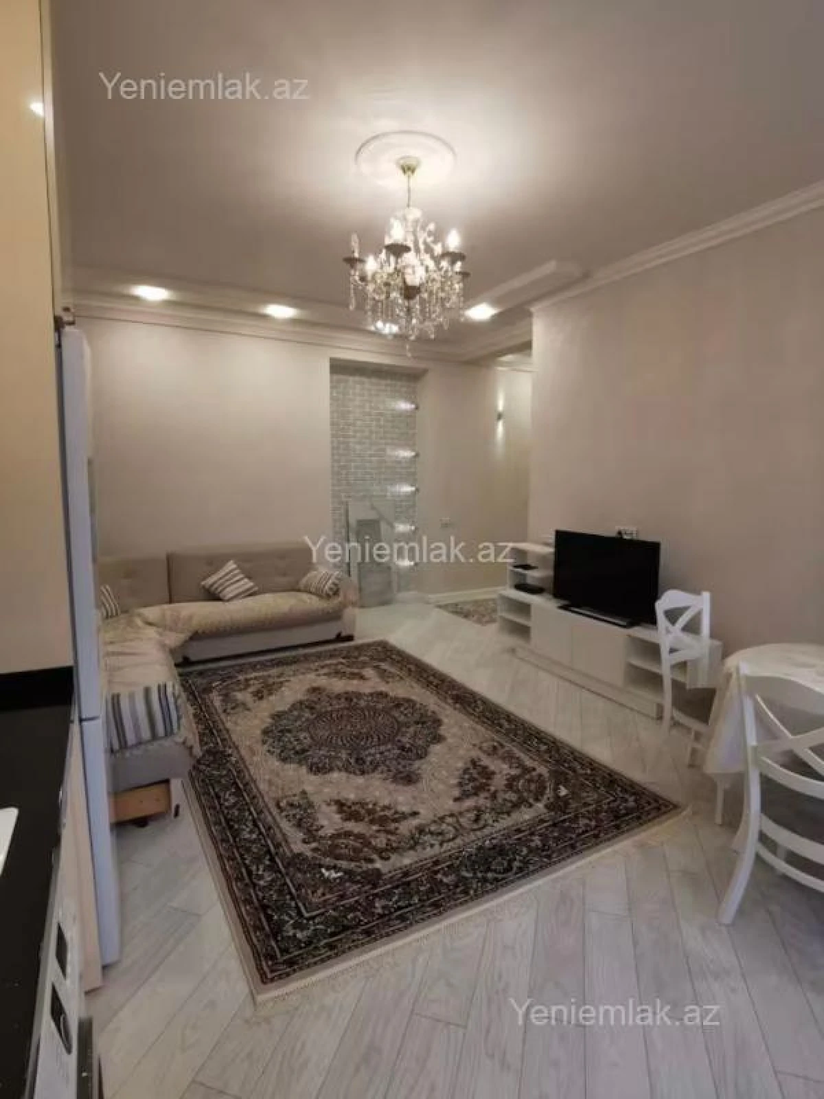 Satılır 1 otaqlı köhnə tikili 60 m²