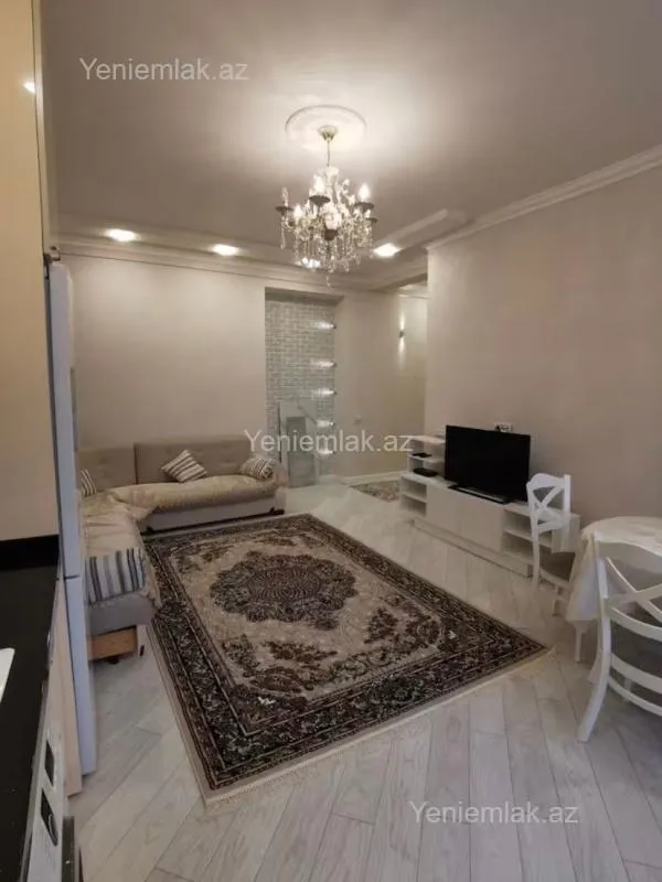 Satılır 1 otaqlı köhnə tikili 60 m²