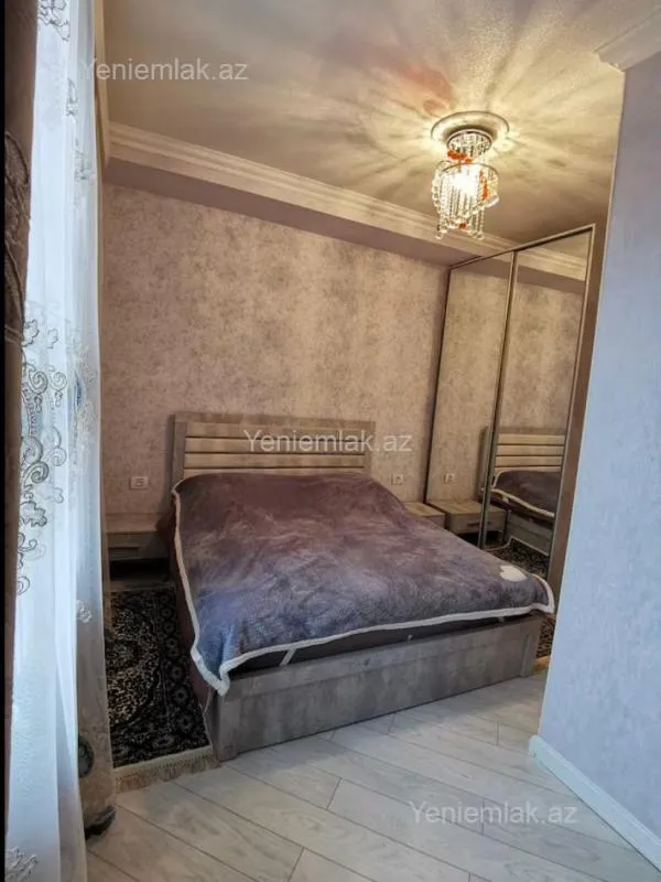 Satılır 1 otaqlı köhnə tikili 60 m²