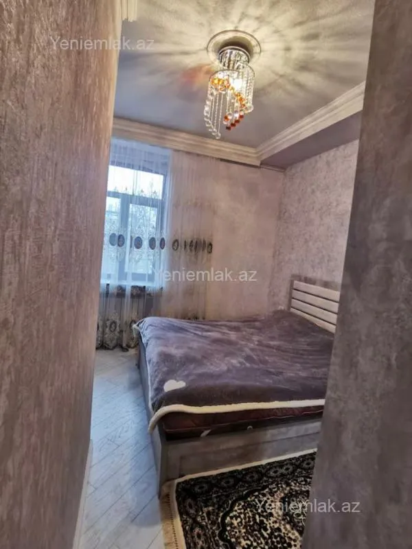 Satılır 1 otaqlı köhnə tikili 60 m²