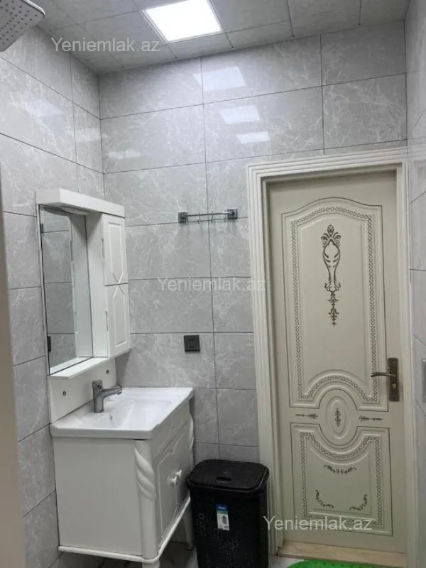 Satılır 3 otaqlı köhnə tikili 70 m²