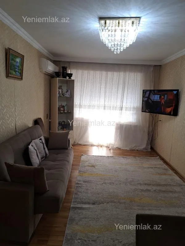 Satılır 2 otaqlı köhnə tikili 55 m²