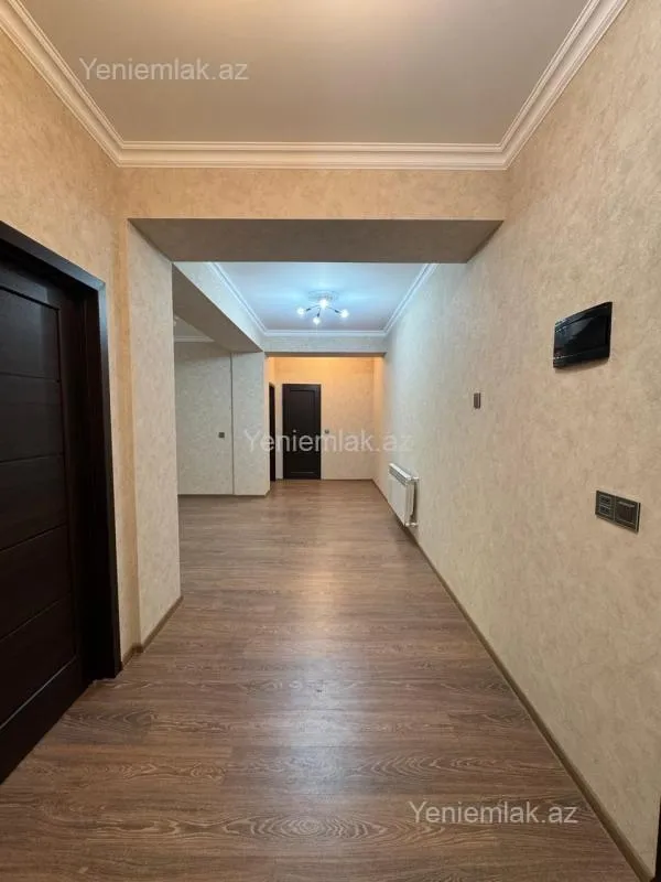 Satılır 3 otaqlı yeni tikili 82 m²