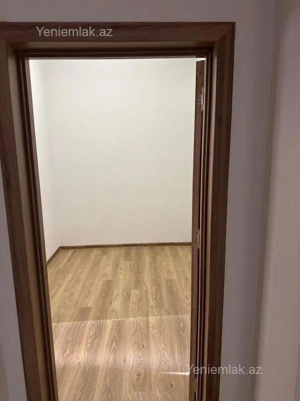 Satılır 5 otaqlı ofis 128 m²
