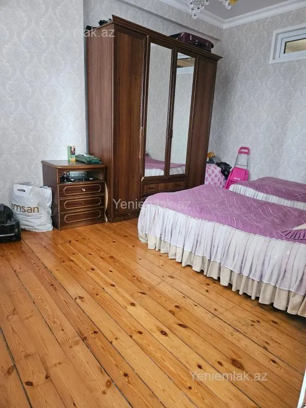 Satılır 3 otaqlı yeni tikili 80 m²