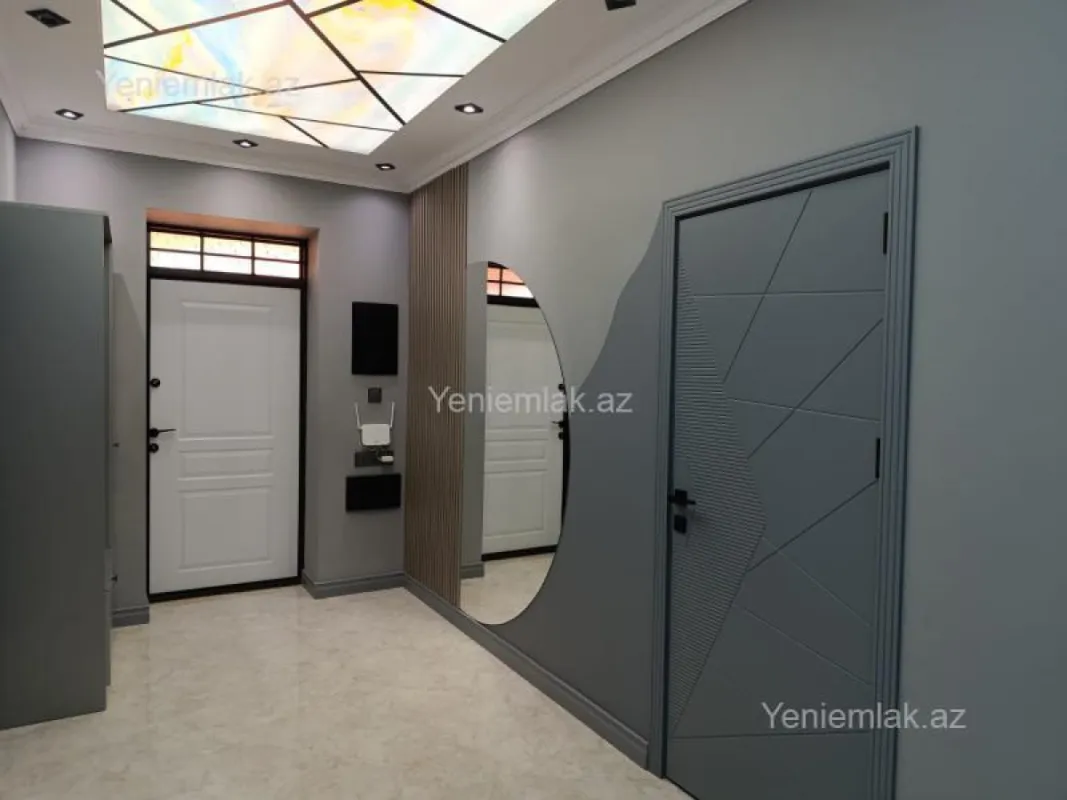 Satılır 5 otaqlı həyət evi 252 m²