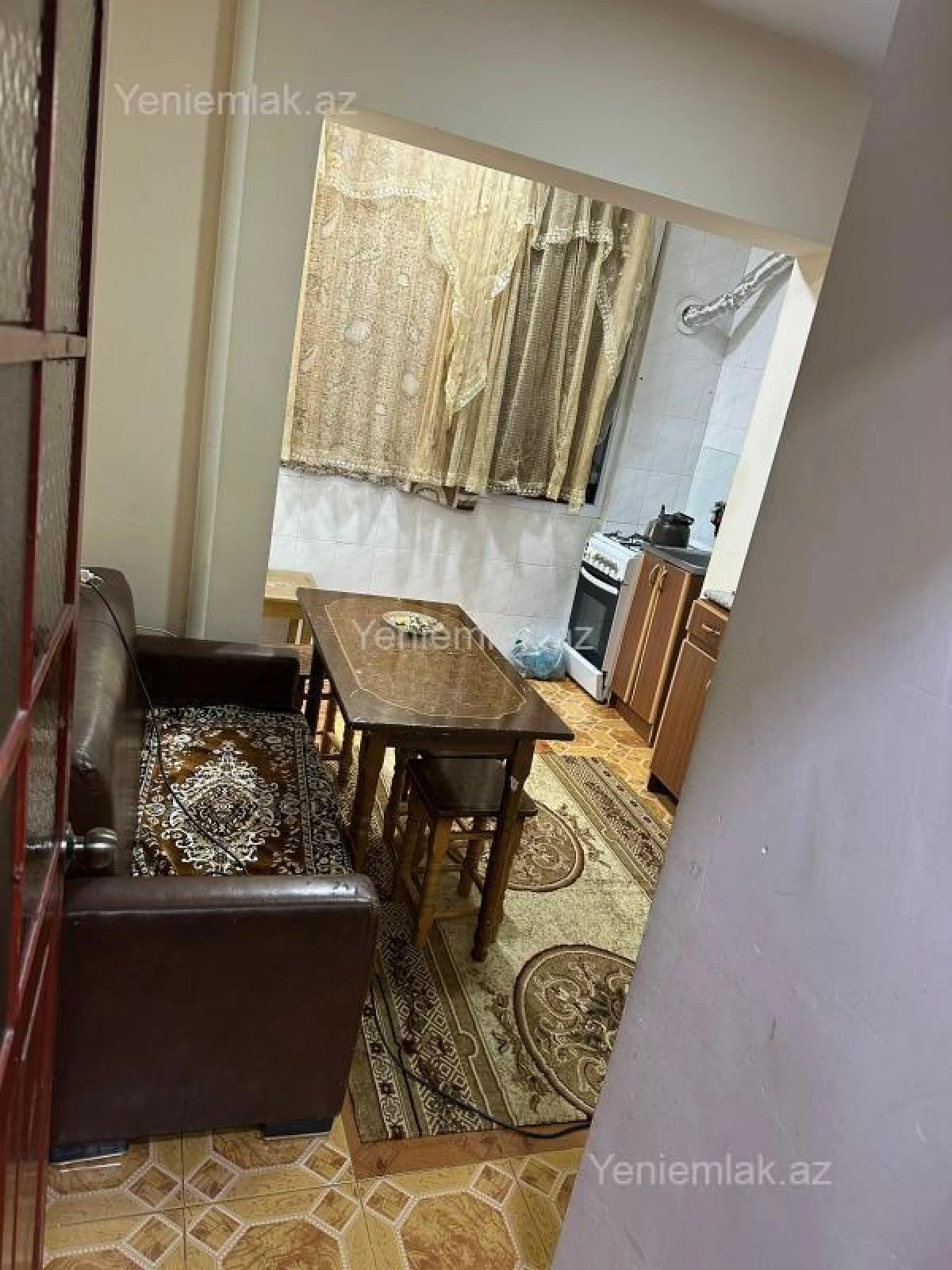 Satılır 2 otaqlı köhnə tikili 65 m²