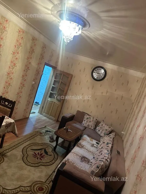 Satılır 2 otaqlı köhnə tikili 65 m²