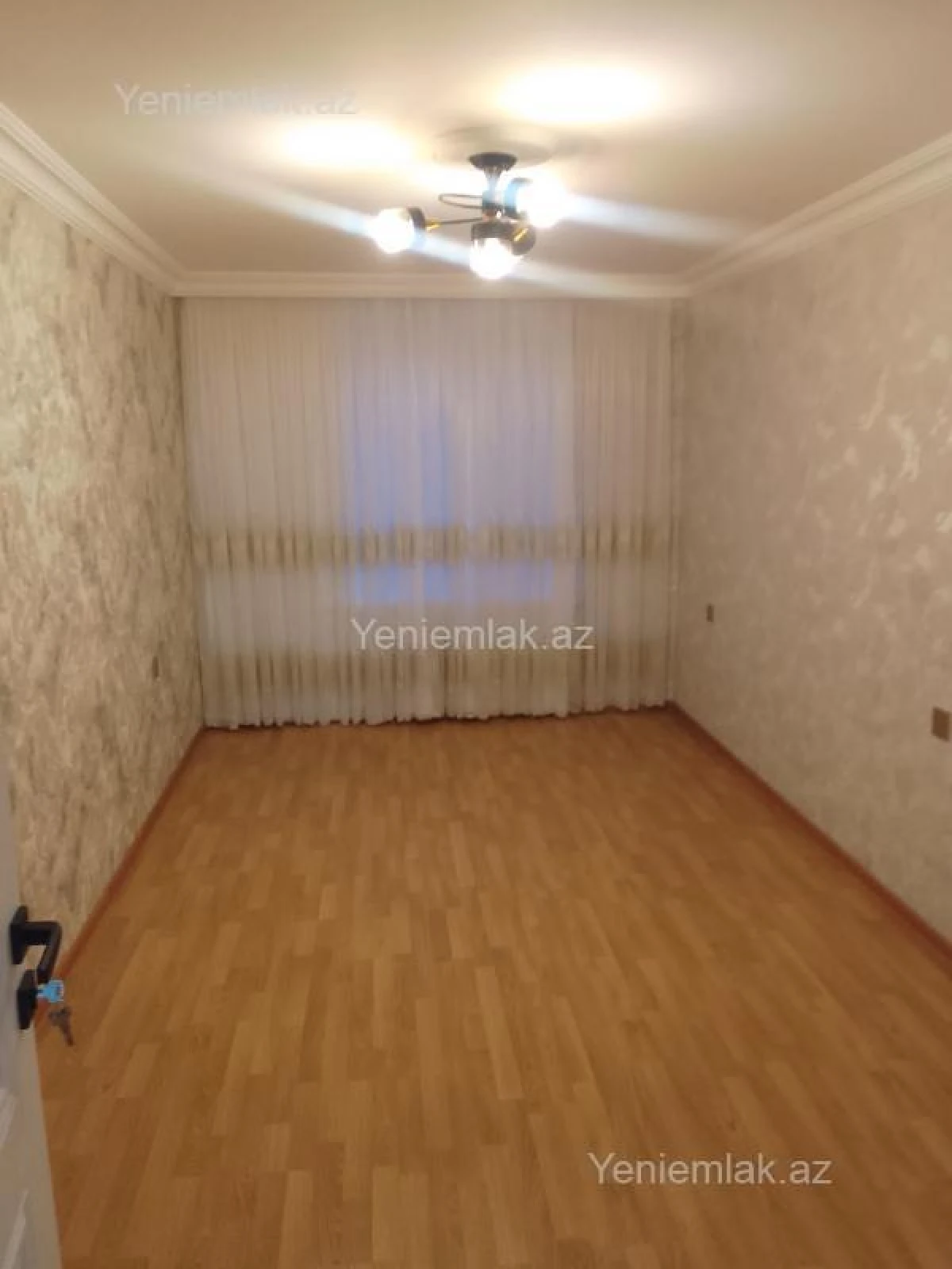 Satılır 3 otaqlı köhnə tikili 70 m²