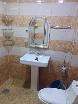Satılır 3 otaqlı köhnə tikili 70 m²