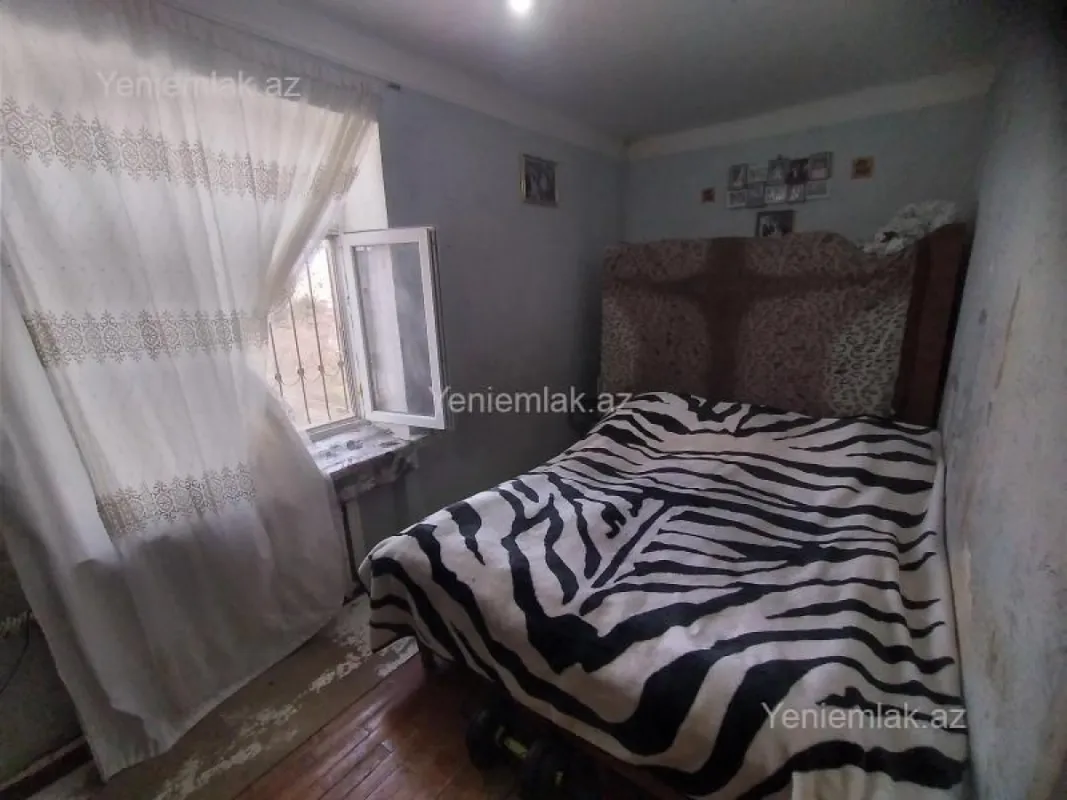 Satılır 2 otaqlı köhnə tikili 55 m²