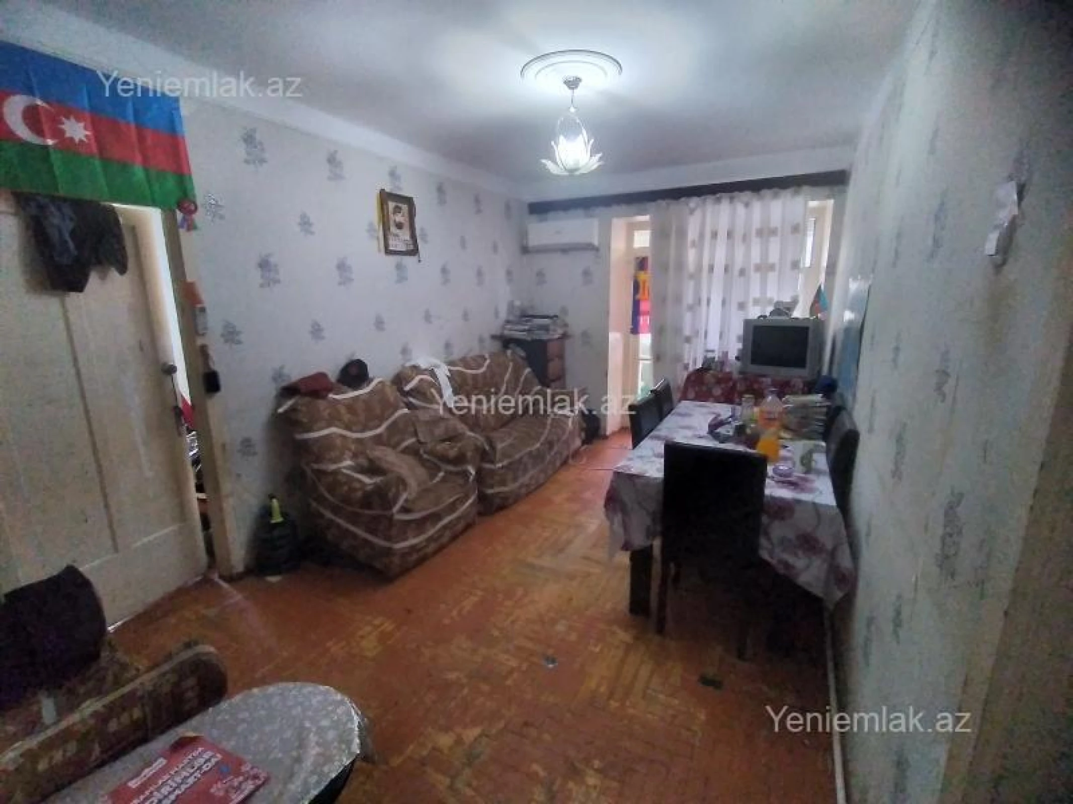 Satılır 2 otaqlı köhnə tikili 55 m²