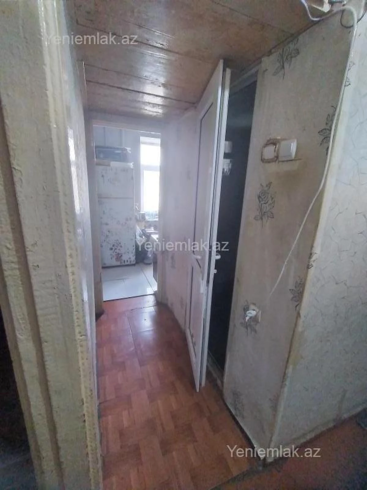 Satılır 2 otaqlı köhnə tikili 55 m²