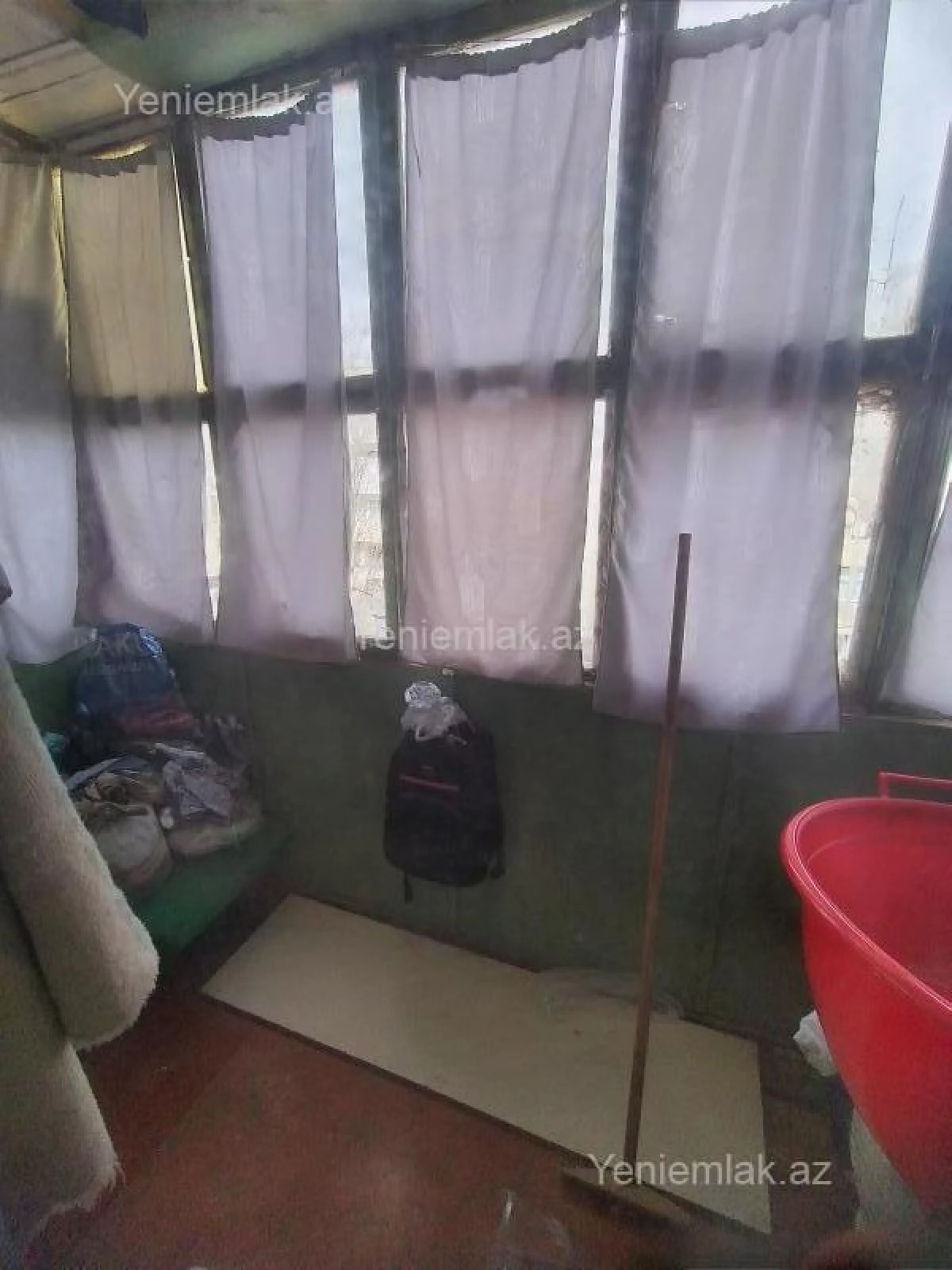 Satılır 2 otaqlı köhnə tikili 55 m²