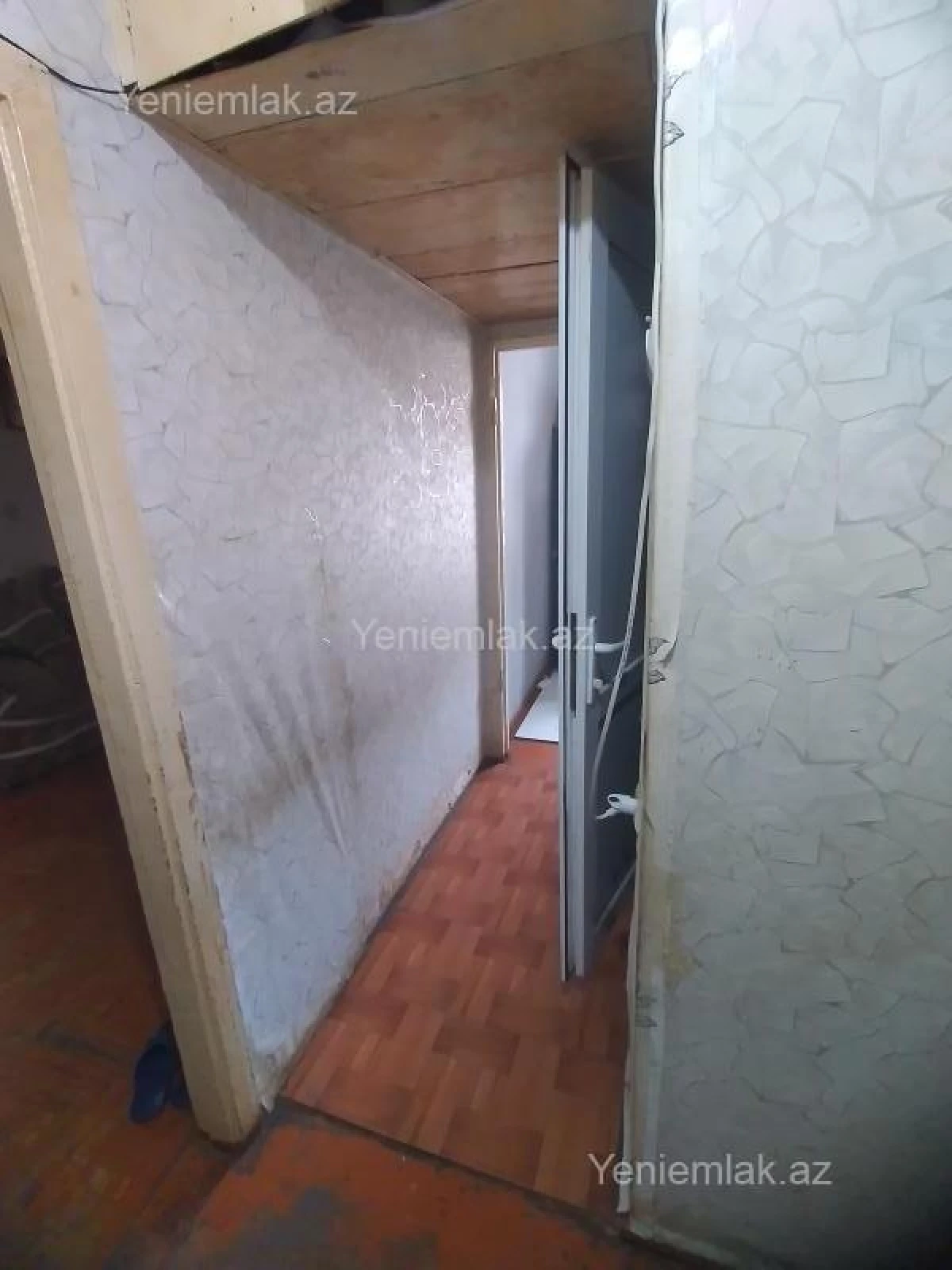 Satılır 2 otaqlı köhnə tikili 55 m²